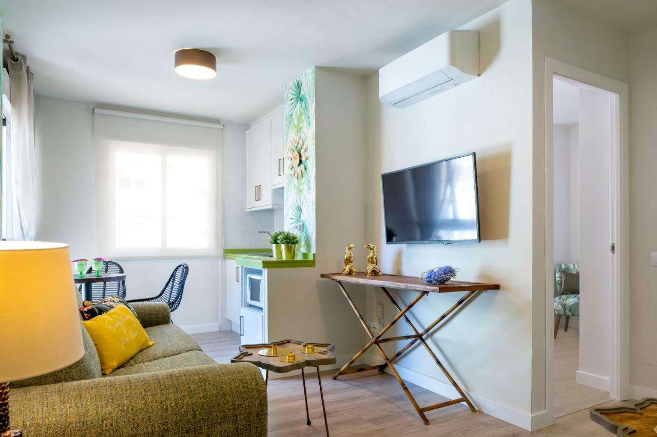 Malagueta Malibu Apartment Malaga Bagian luar foto