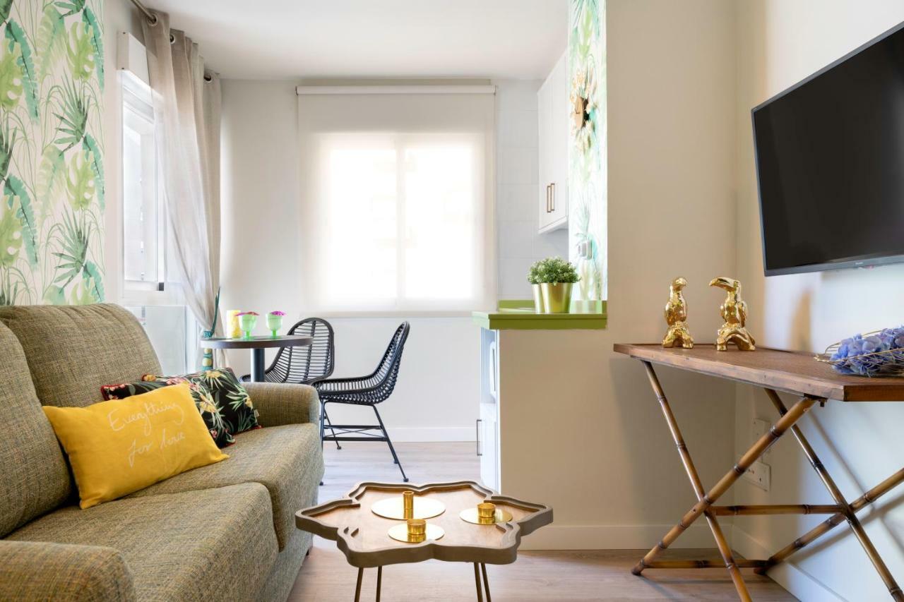 Malagueta Malibu Apartment Malaga Bagian luar foto