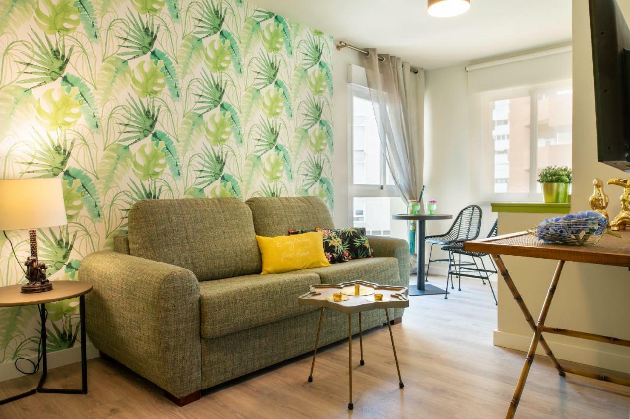 Malagueta Malibu Apartment Malaga Bagian luar foto